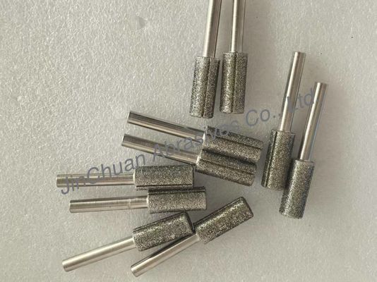 Diyamantlı noktaları ve yuvaları olan ince öğütme iğneleri